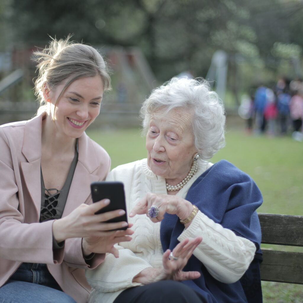 Qual o melhor smartphone para pessoas idosas