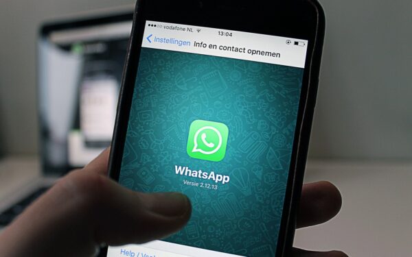 Como usar o WhatsApp sem um número de telefone grátis?